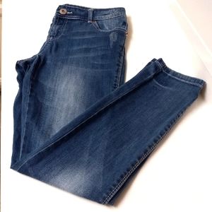 I.N.C. Denim Boyfriend Regular Fit, Size 4P